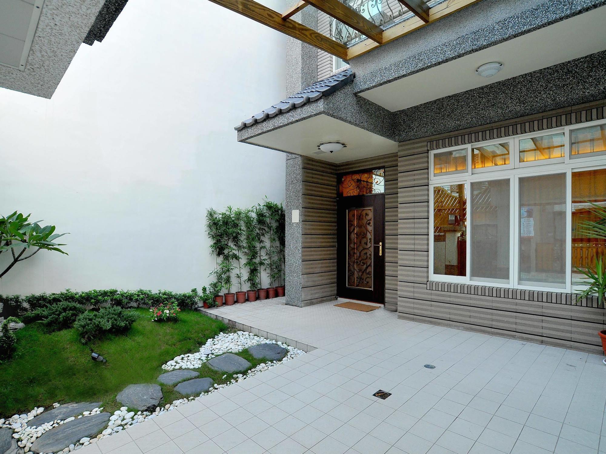 花蓮密絲朵包棟民宿 6-14人 Città di Hualien Esterno foto